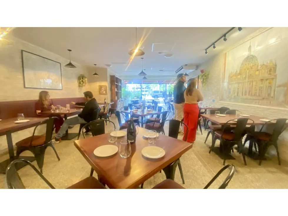 Vendo fondo de comercio restaurante 248m2 Plaza Altamira 8865 - 16