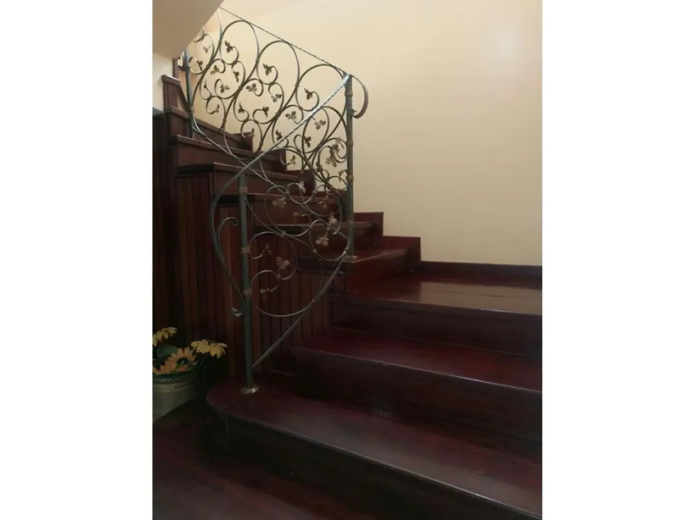 Casa de 1713mrts se vende km 23 el Junquito - El Tibrón - 6h/4b/25E - 31