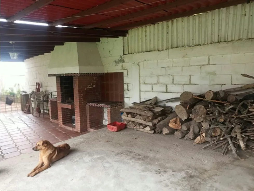 Casa de 1713mrts se vende km 23 el Junquito - El Tibrón - 6h/4b/25E - 64