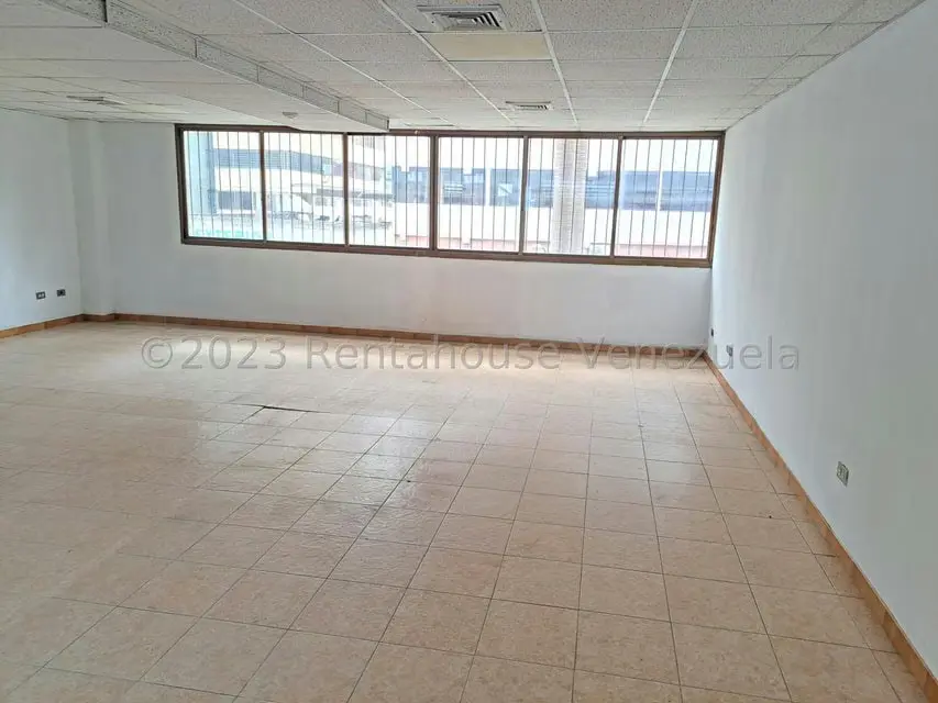 Oficina en Venta en Municipio Guaicaipuro, Miranda - 2