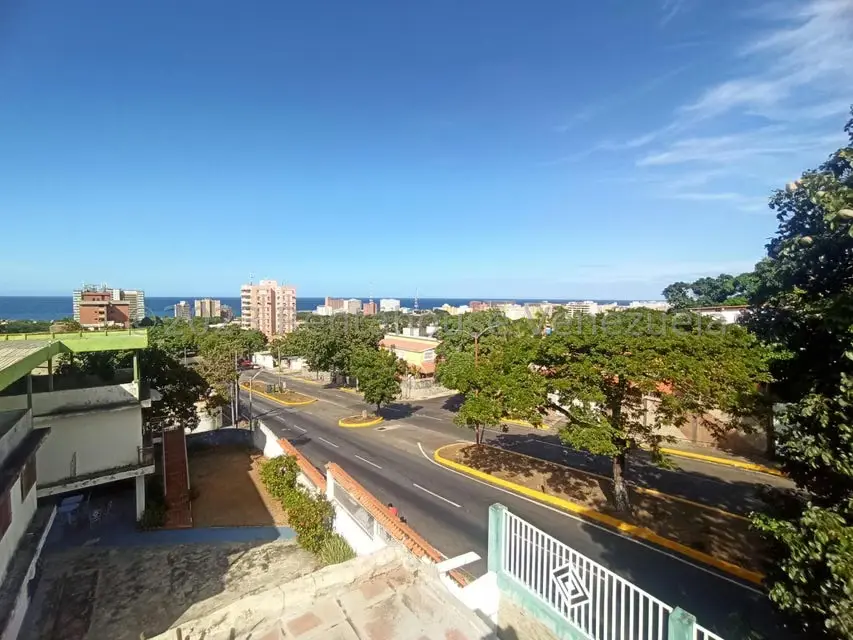 Casa (Multipes Niveles) en Venta en El Palmar del Este, Vargas - 29
