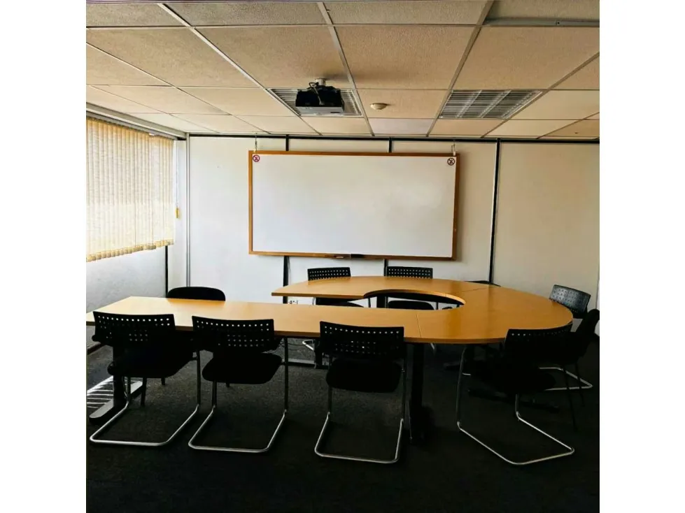 Se alquila cubiculo/oficina 5m2 La Trinidad 2284 - 5
