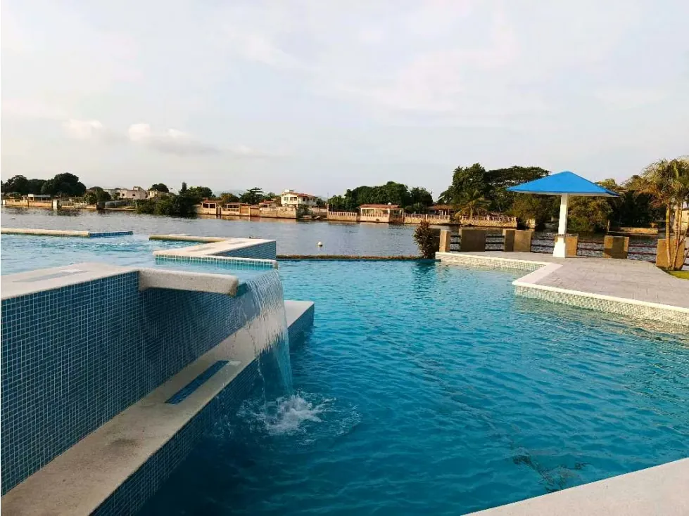 Vendo TH 230m2 Puerto Encantado 8557 - 49