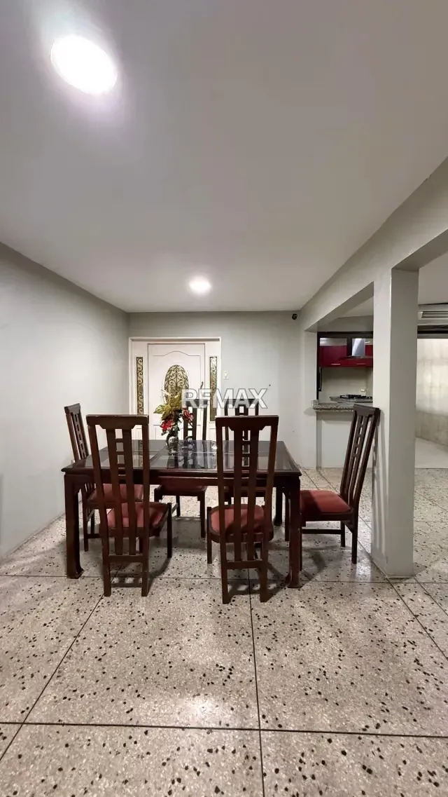Se Vende Casa en Urbanización la Paz - 5