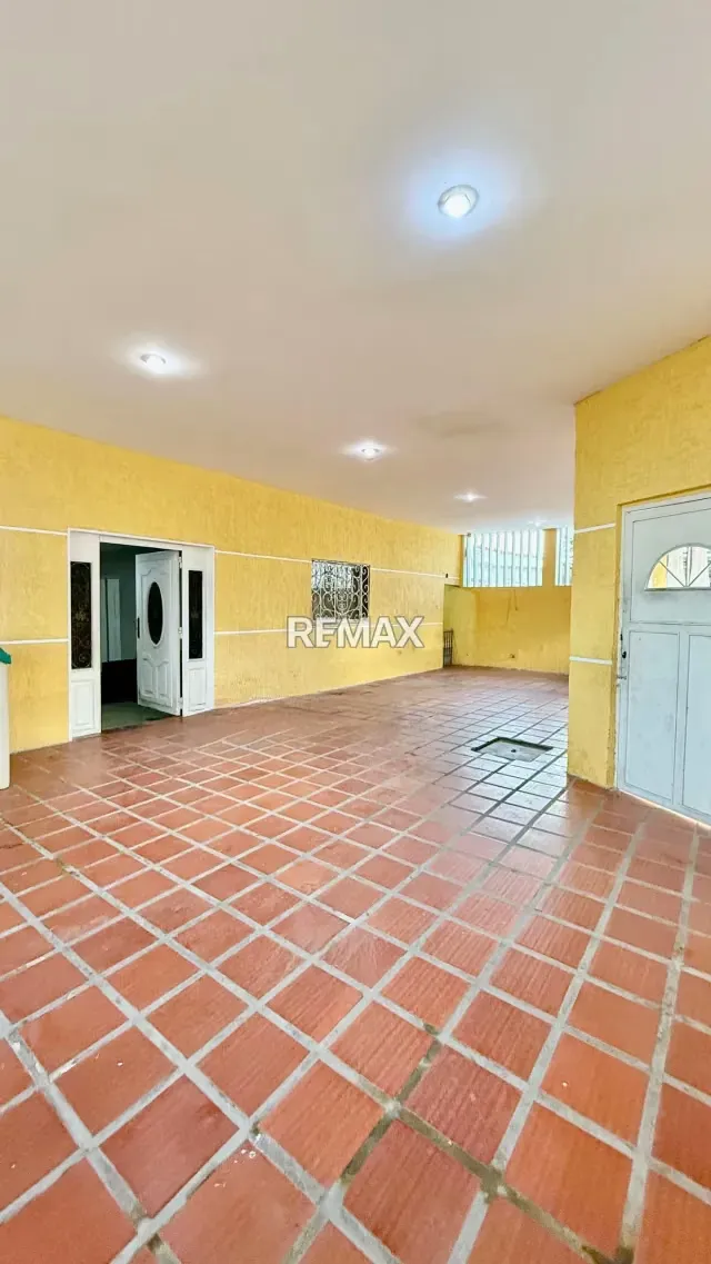 Se Vende Casa en Urbanización la Paz - 8