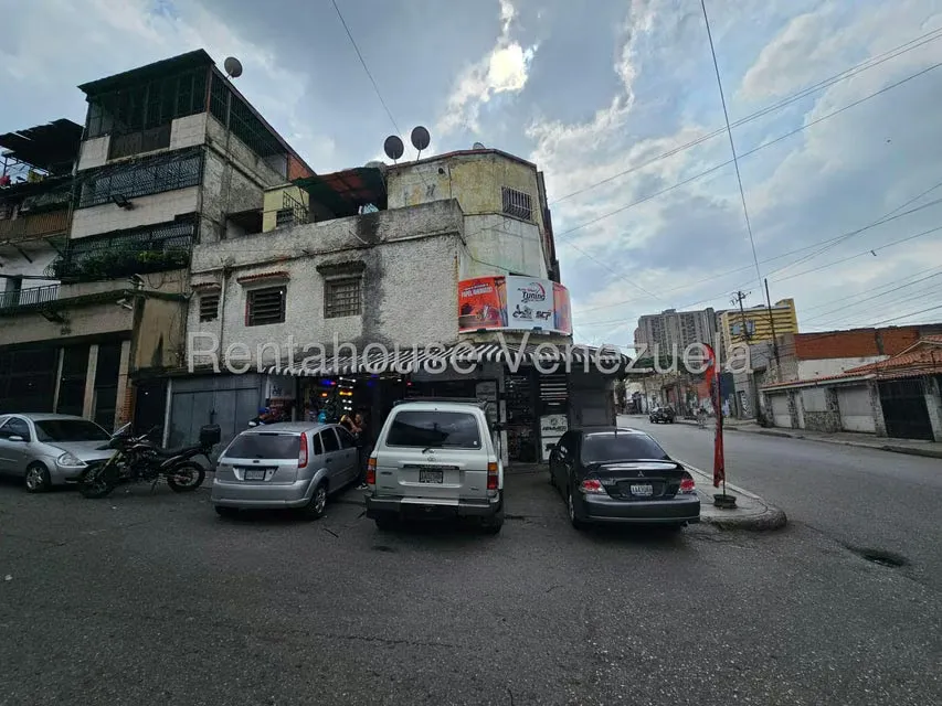 Edificio en Venta en Catia, Distrito Metropolitano - 2