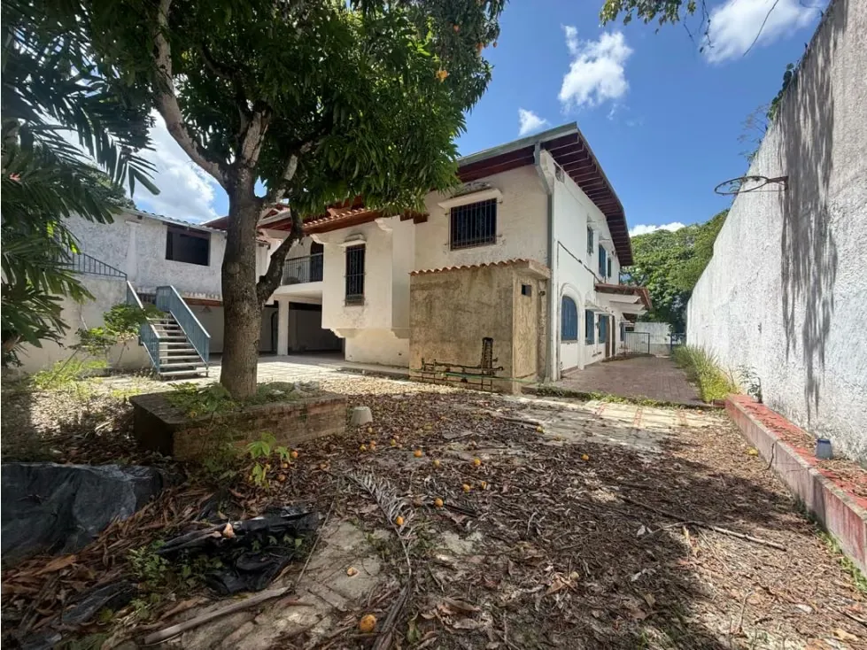 Casa para Remodelar•Santa Paula•Calle cerrada•Oportunidad de Inversión