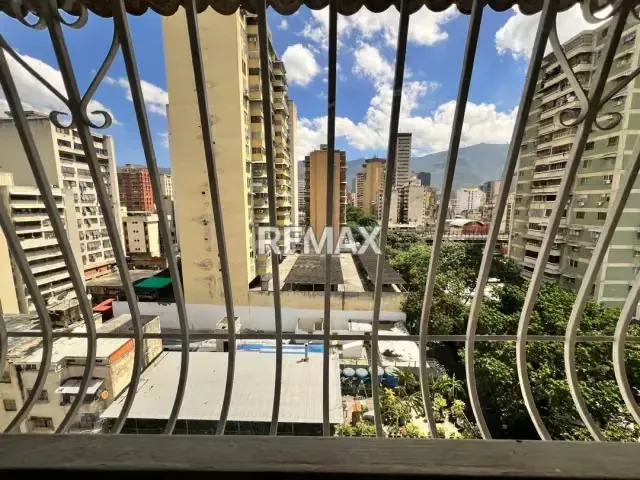 APARTAMENTO EN VENTA- QUINTA CRESPO - 13