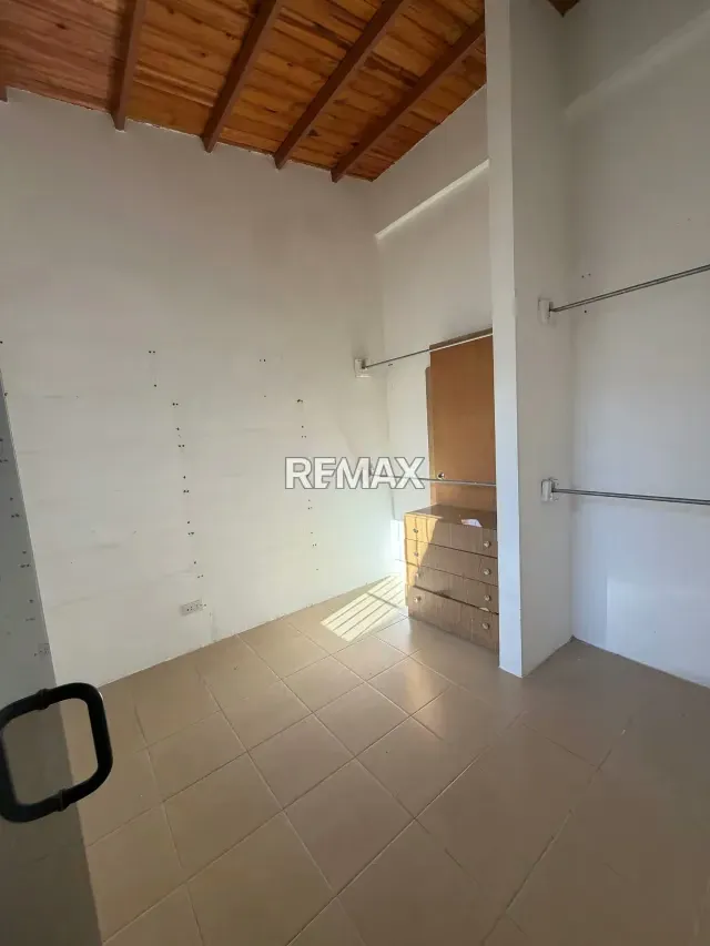 En venta casa los cerezos 2 - 5