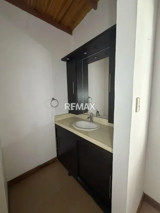 En venta casa los cerezos 2 - 8