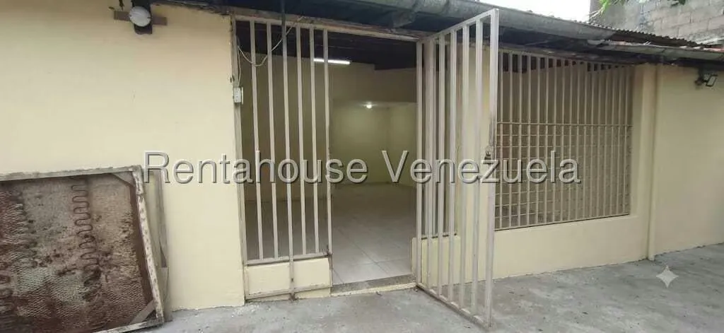 Casa (Colonial) en Venta en Centro, Lara - 16