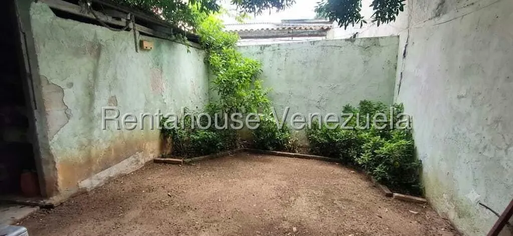 Casa (Colonial) en Venta en Centro, Lara - 18