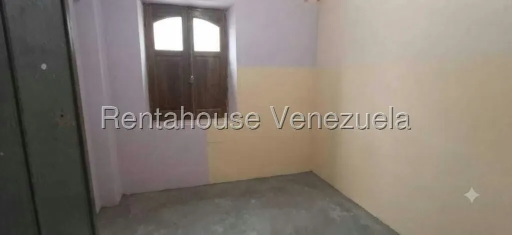 Casa (Colonial) en Venta en Centro, Lara - 5