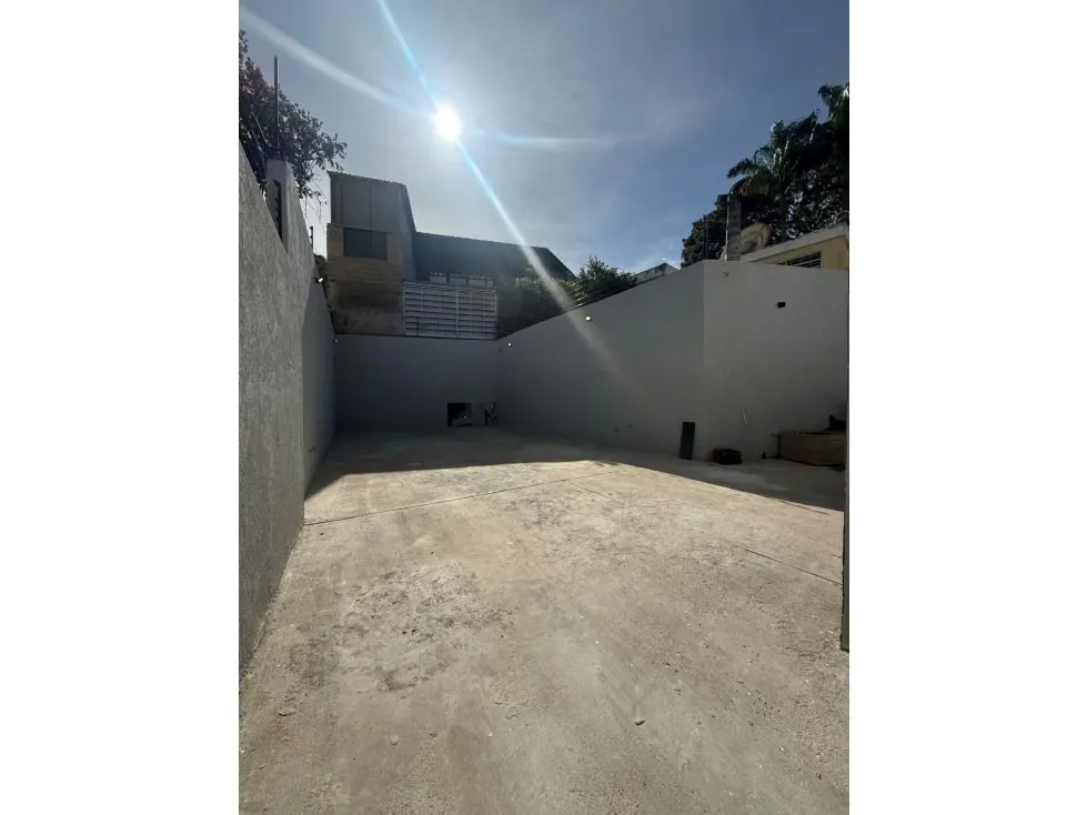 Alquiler Casa Comercial a 3minutos de Las Mercedes • San Román • 420m - 11