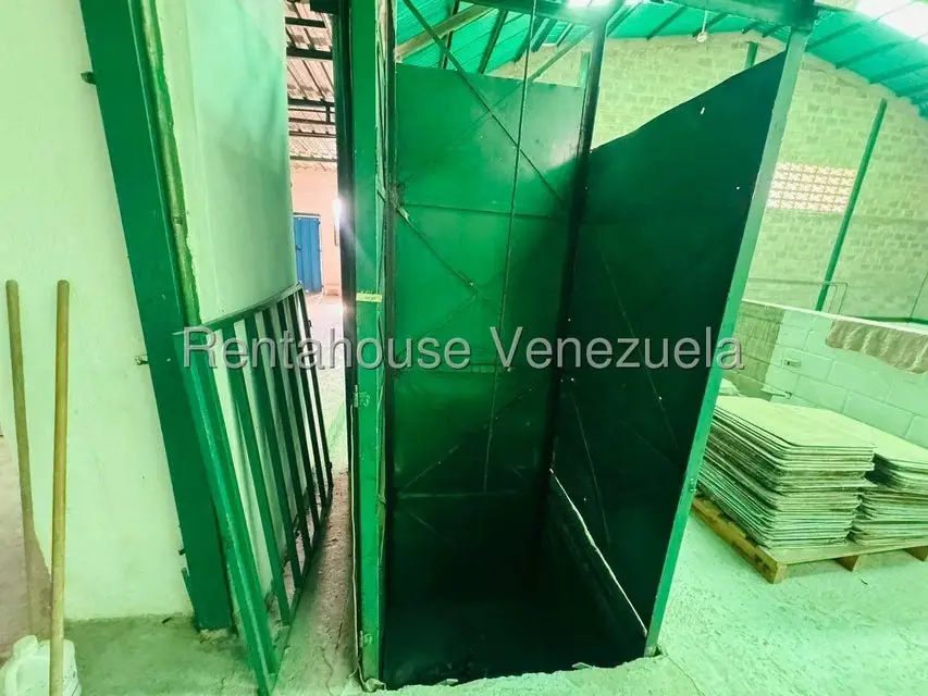 Galpon - Deposito en Venta en Zona Oeste, Lara - 13