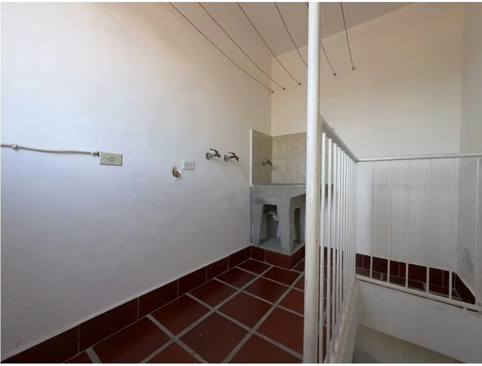 Alquilo anexo comercial 106m2 Baruta 1551 - 3