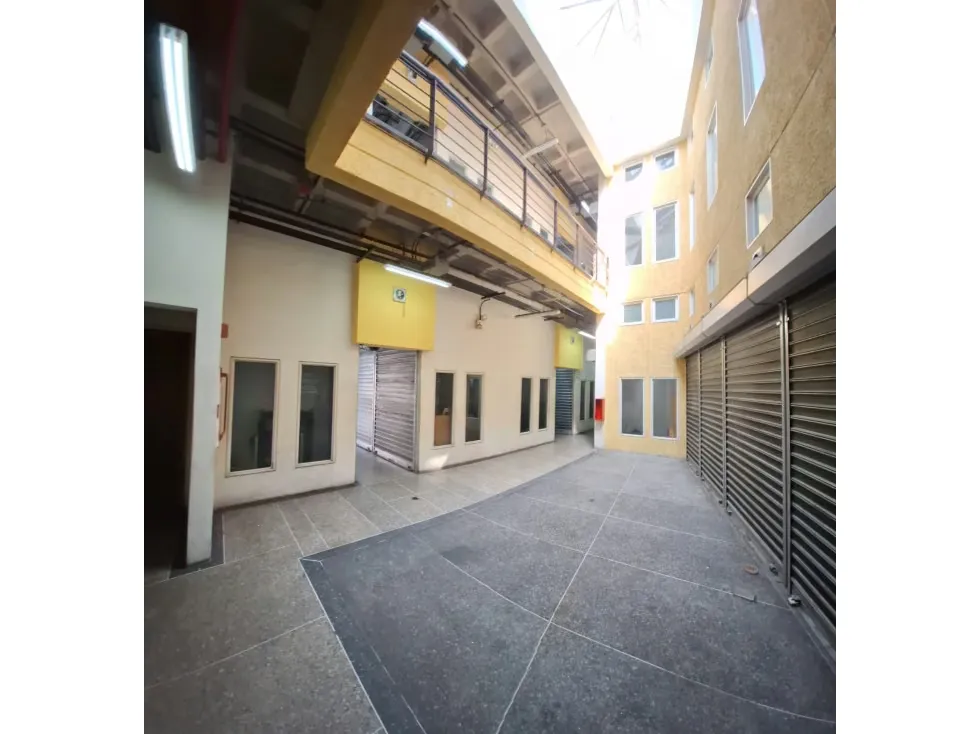 Se vende C.Comercial El Prado 1.500m2, Nuevo- Los Rosales - RG - 5