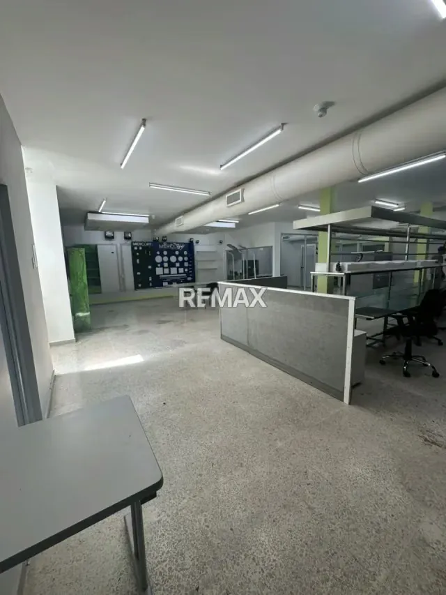 Local Comercial en Calle 72 - 16