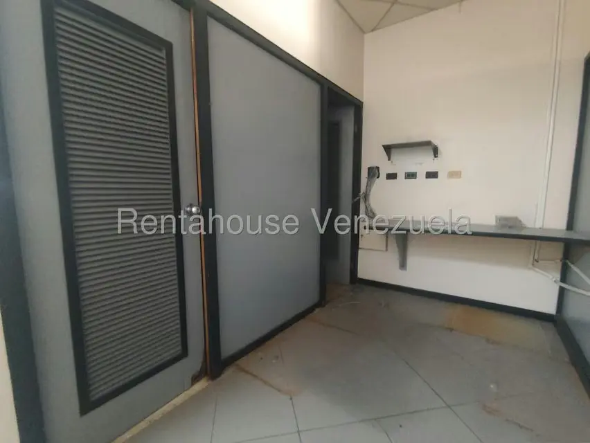 Comercial (Local Comercial) en Venta en Dr Portillo, Zulia - 11
