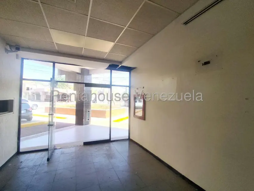 Comercial (Local Comercial) en Venta en Dr Portillo, Zulia - 4