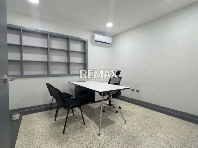 Local Comercial en San Roman - Caracas en Las Mercedes