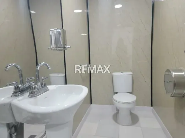 Local Comercial en San Roman - Caracas en Las Mercedes - 11