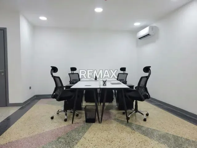 Local Comercial en San Roman - Caracas en Las Mercedes - 2