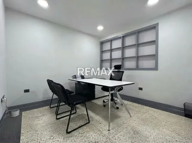 Local Comercial en San Roman - Caracas en Las Mercedes - 3