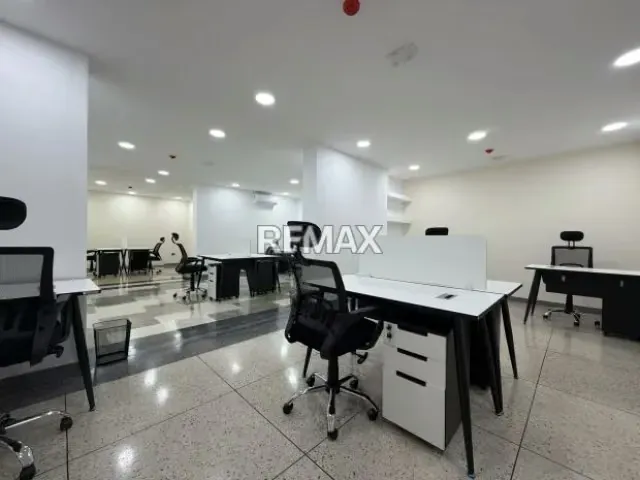 Local Comercial en San Roman - Caracas en Las Mercedes - 5