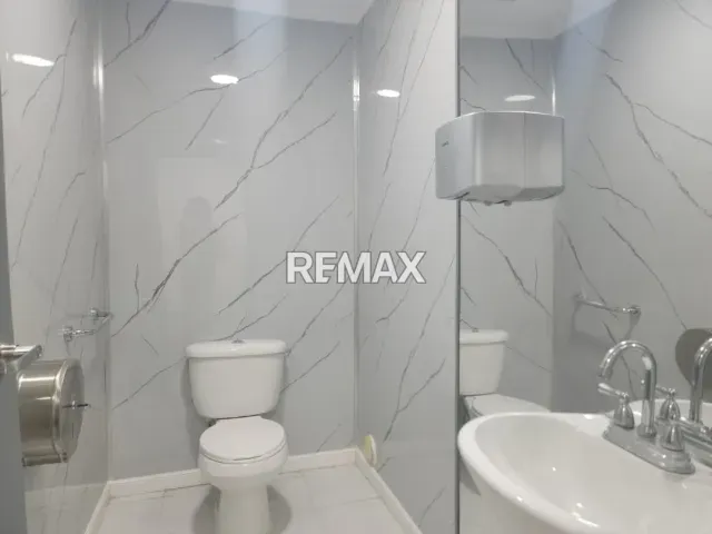 Local Comercial en San Roman - Caracas en Las Mercedes - 9