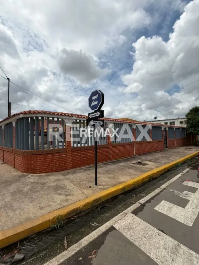 Casa en venta Urbanización La floresta zona oeste - 2