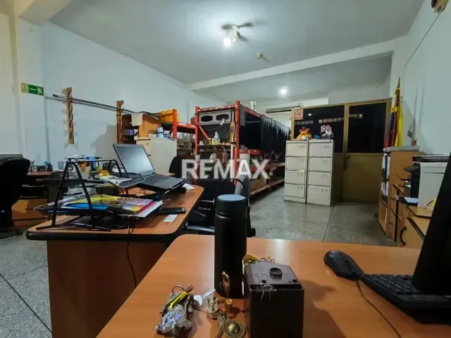 VENTA LOCAL COMERCIAL CALLE RIVAS - 4