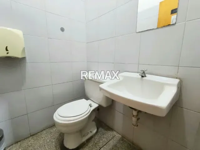 VENTA LOCAL COMERCIAL CALLE RIVAS - 7