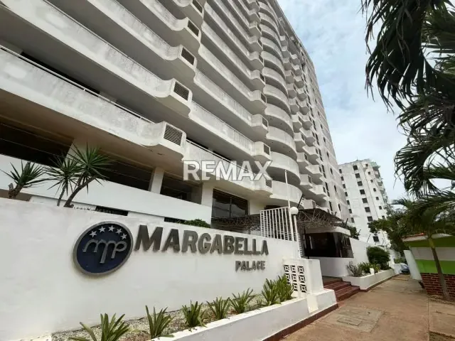 APARTAMENTO MODERNO EN RESD. MARGABELLA PALACE - 3