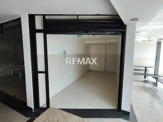 Venta de local 12 Metros cuadrados C.c Cristal plaza San Mateo estado Aragua - 6