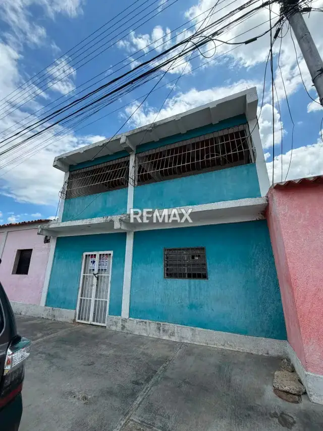 Venta de Casa Comercial con excelente ubicación Calle Arévalo González en Guacara