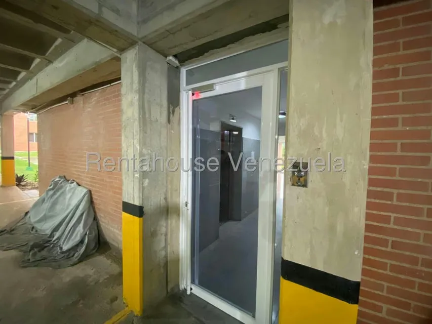 Apartamento (1 Nivel) en Venta en Colinas de La Tahona, Distrito Metropolitano - 24