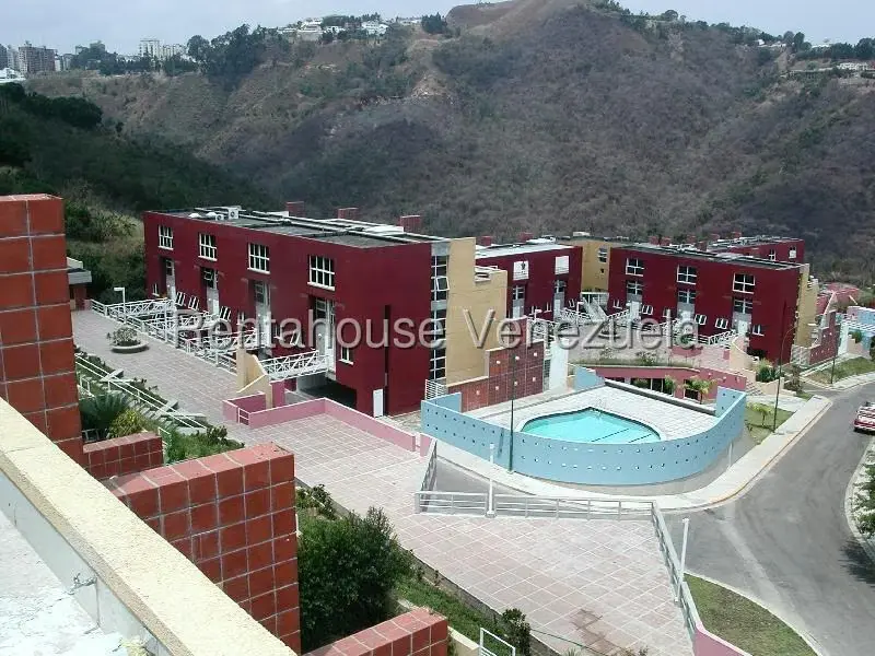 Apartamento (Duplex) en Venta en Los Naranjos del Cafetal, Distrito Metropolitano - 2