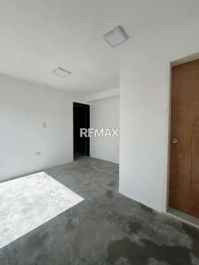 Local Comercial de 13 mts en Alquiler Urbanizacion los Pinos 2-Cabudare - 3