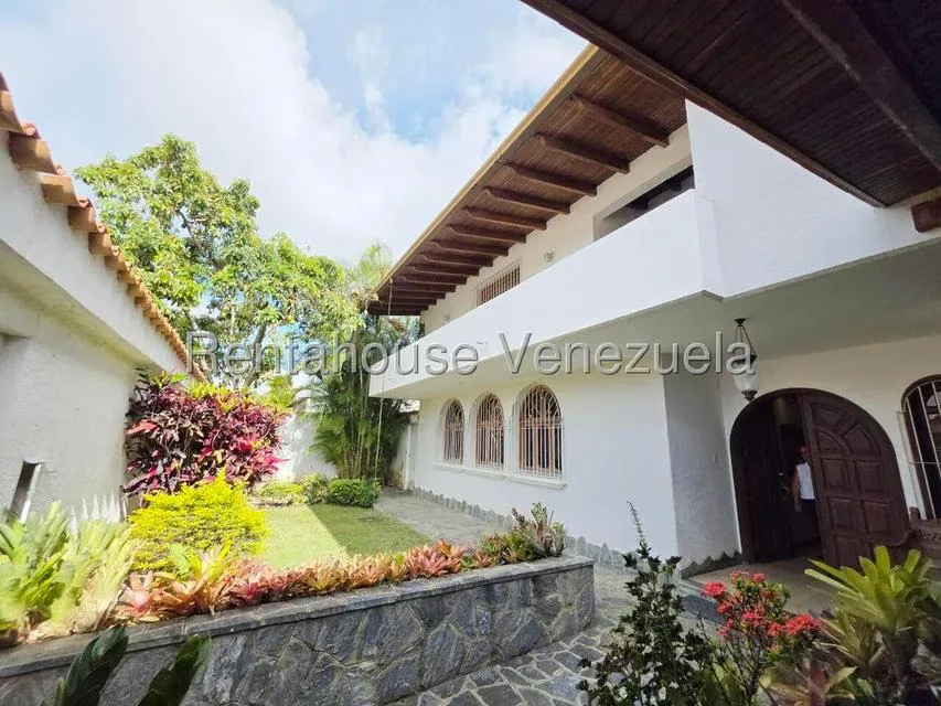 Casa (Duplex) en Venta en Lomas de La Lagunita, Distrito Metropolitano