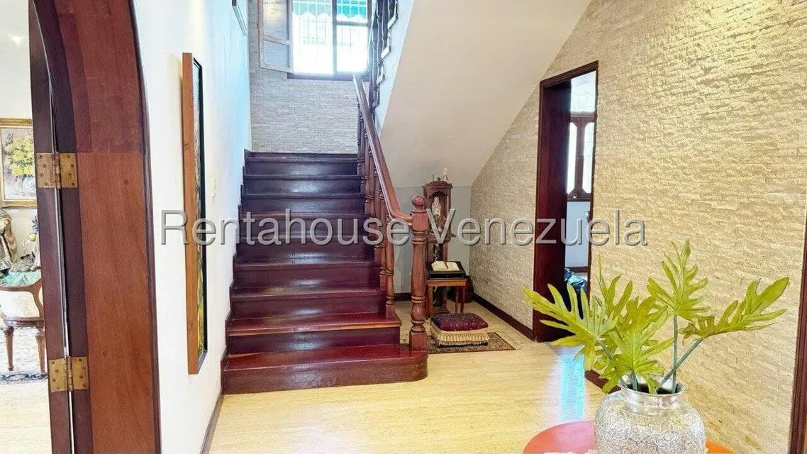 Casa (Duplex) en Venta en Lomas de La Lagunita, Distrito Metropolitano - 8