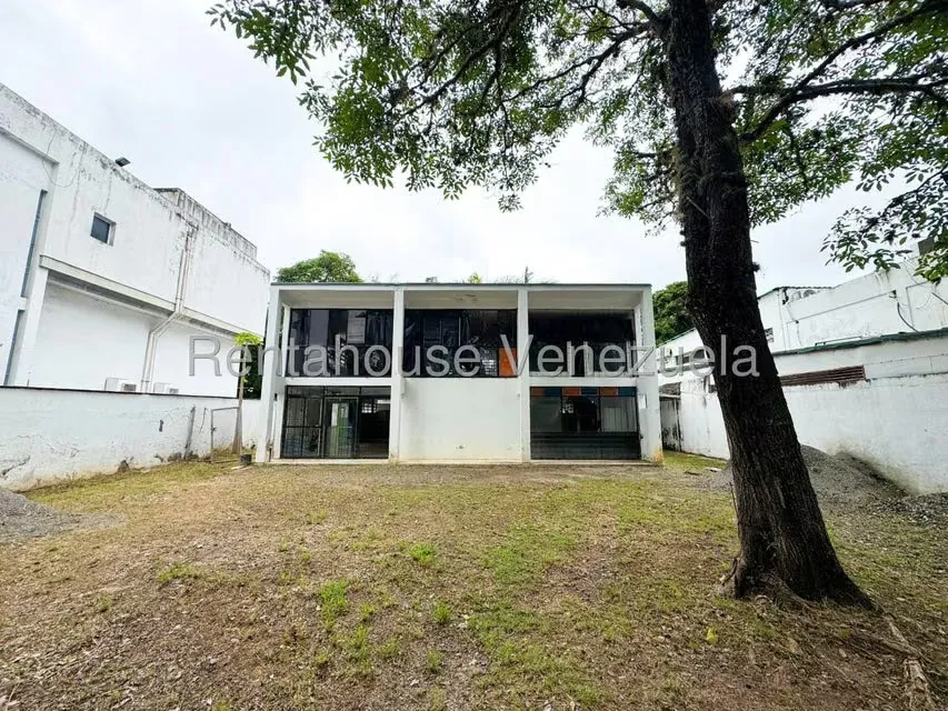 Casa (Duplex) en Venta en Chuao, Distrito Metropolitano - 2