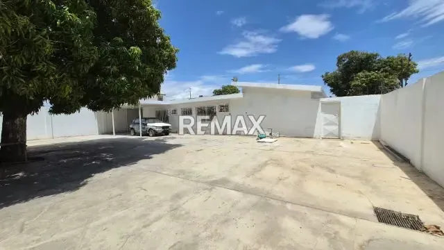 Casa comercial en la Estrella - 16