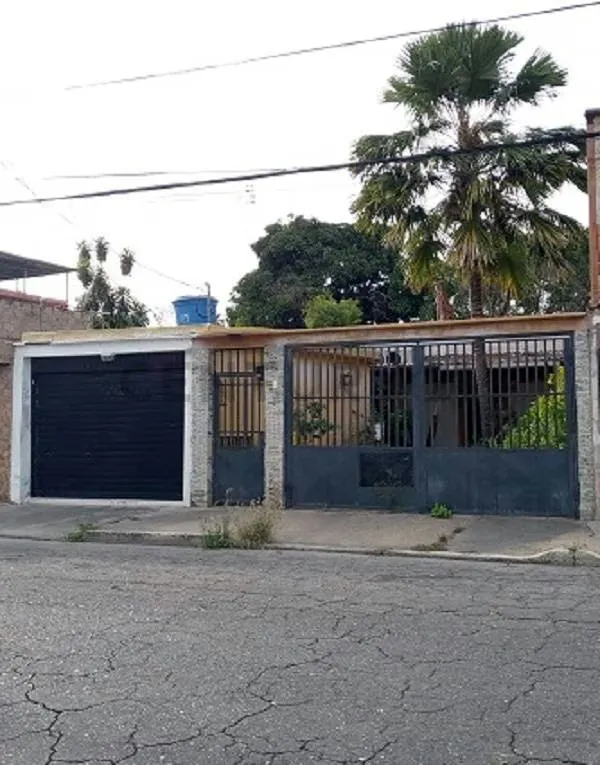 Deseas una Propiedad para invertir en zona comercial de Maracay? - 2