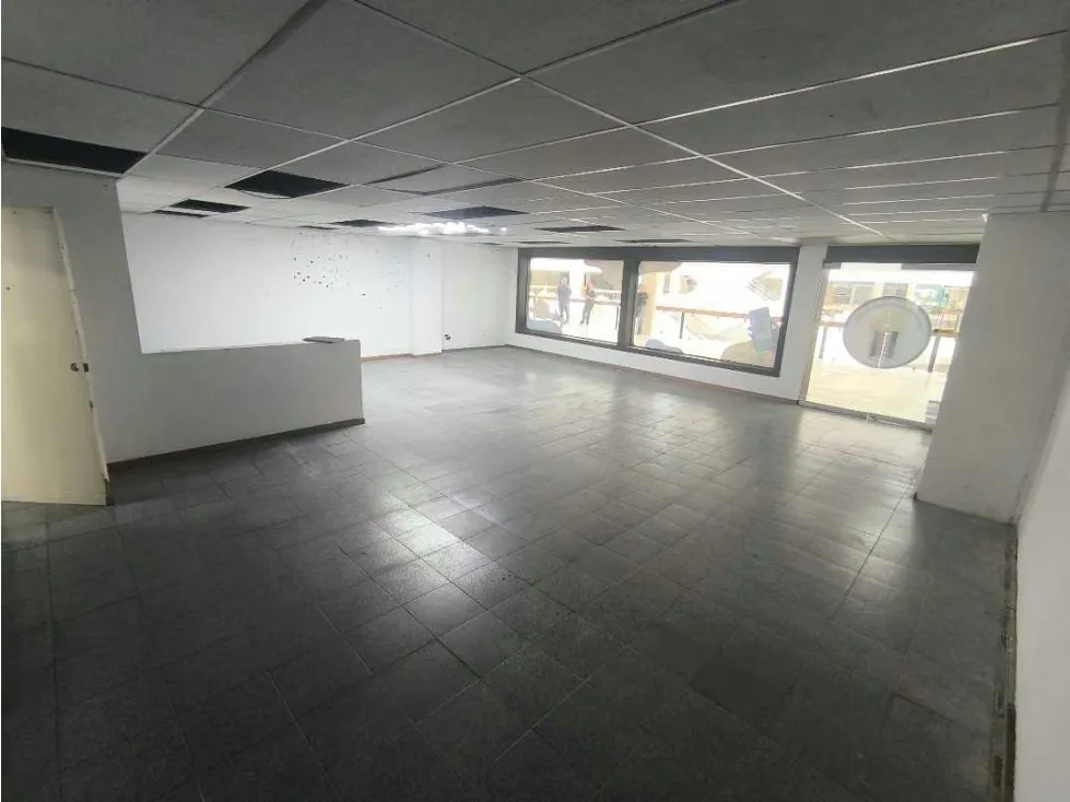 CC Concresa ALQUILO local comercial 113m2 (lado Corpoelec)(mogo)