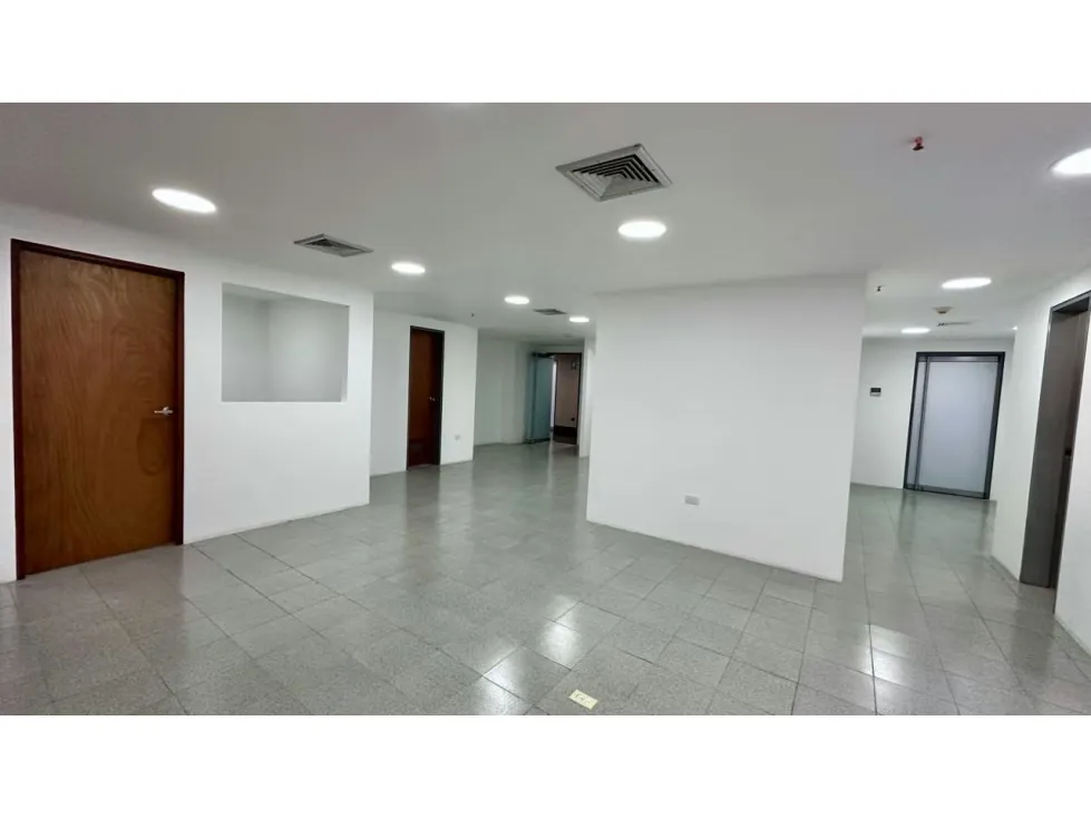 Alquilo oficina 106m2 Torre Xpress Macaracuay 3227 - 19