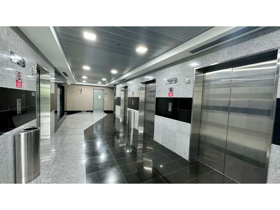 Alquilo oficina 106m2 Torre Xpress Macaracuay 3227 - 3