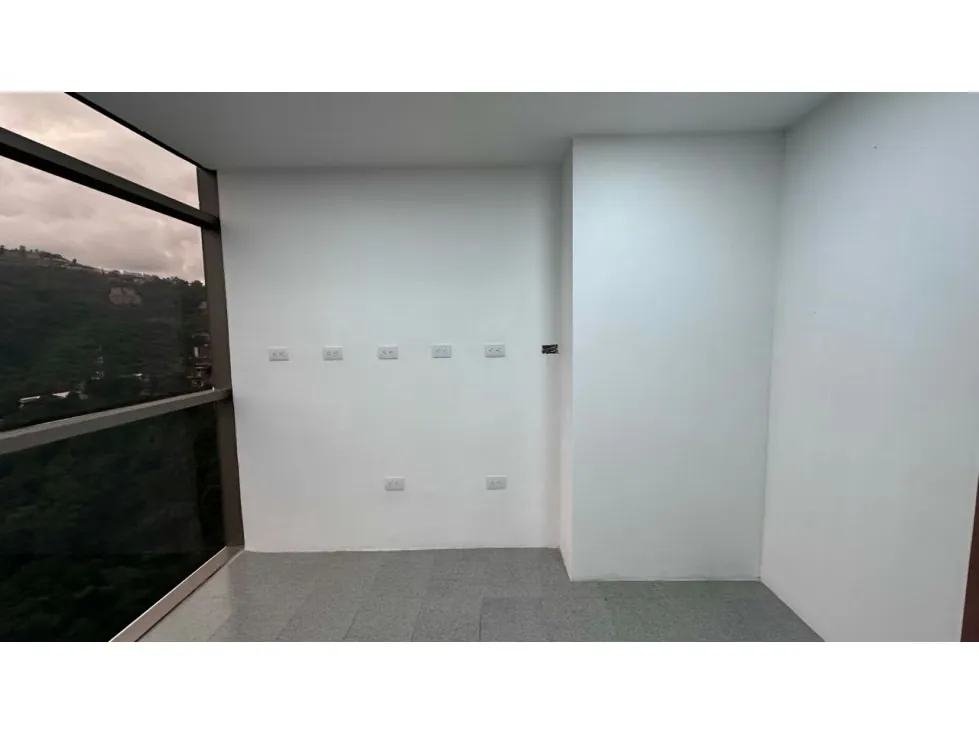 Alquilo oficina 106m2 Torre Xpress Macaracuay 3227 - 23