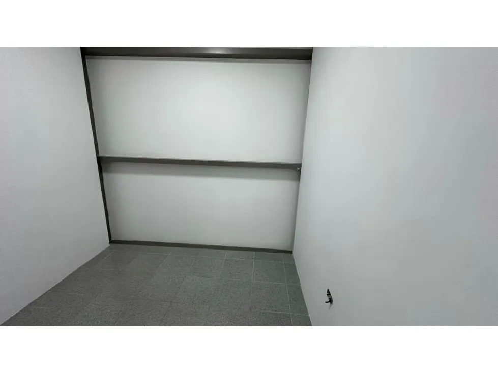 Alquilo oficina 106m2 Torre Xpress Macaracuay 3227 - 25