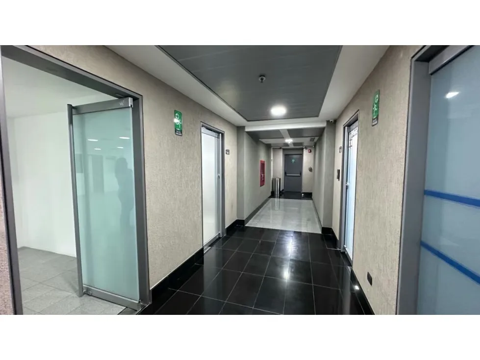 Alquilo oficina 106m2 Torre Xpress Macaracuay 3227 - 6